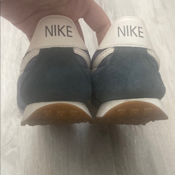 Nike Pre Montreal Racer Sneaker - Picture 3 of 13